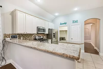 1065 Brigid Court, Dickinson, TX 77539 - Photo 8