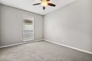 3202 Breezy Pines Ct, Houston, TX 77339 - Photo 16