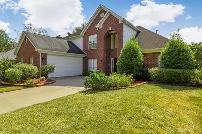 135 S Hall Drive, Sugar Land, TX 77478 - Photo 4