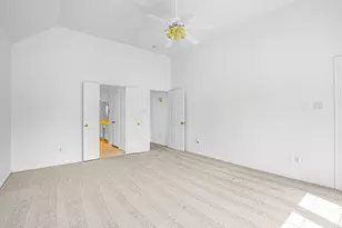 135 S Hall Dr, Sugar Land, TX 77478 - Photo 22