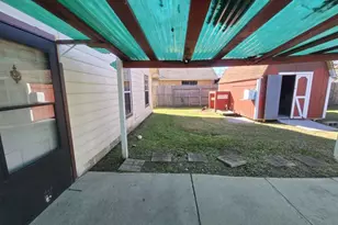 3220 Iowa St, Baytown, TX 77520 - Photo 14