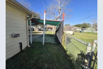 3220 Iowa Street, Baytown, TX 77520 - Photo 14