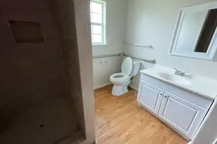 3220 Iowa St, Baytown, TX 77520 - Photo 8