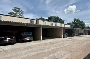 10183 Beekman Pl Dr, Houston, TX 77043 - Photo 22