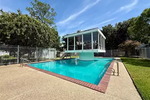 10183 Beekman Pl Dr, Houston, TX 77043 - Photo 4
