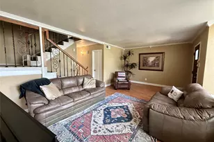 10183 Beekman Pl Dr, Houston, TX 77043 - Photo 10