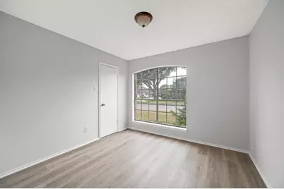 8510 Woodcamp Drive, Houston, TX 77088 - Photo 14