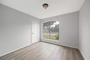 8510 Woodcamp Dr, Houston, TX 77088 - Photo 14