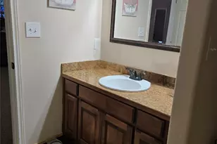 18015 Azalea Dr, Beaumont, TX 77705 - Photo 8