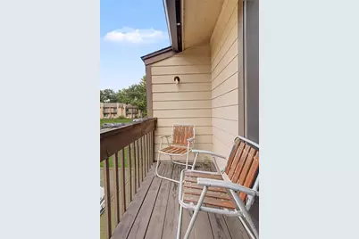 2521 Crosstimbers Street #H3, Huntsville, TX 77320 - Photo 24