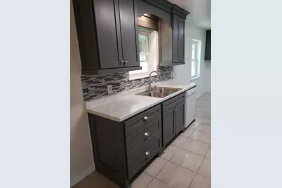 1129 E Rutgers Lane, Deer Park, TX 77536 - Photo 4
