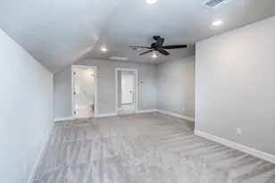 1 Greystone Ct, Angleton, TX 77515 - Photo 16
