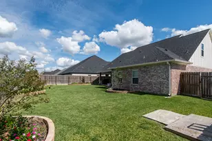1 Greystone Ct, Angleton, TX 77515 - Photo 22