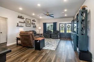 1 Greystone Ct, Angleton, TX 77515 - Photo 6