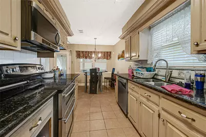 9807 Autumn Harvest Drive, Houston, TX 77064 - Photo 2