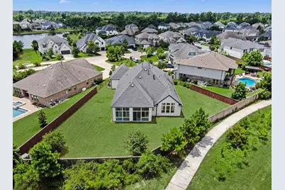 10 Venetia Grove Drive, Tomball, TX 77375 - Photo 38