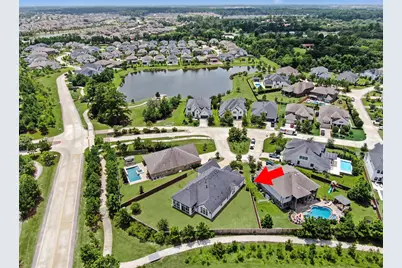 10 Venetia Grove Drive, Tomball, TX 77375 - Photo 2