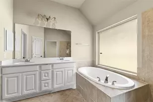 14010 Lake Hollow Dr, Pearland, TX 77584 - Photo 20