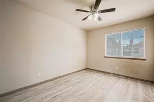 8310 Wild Rose St St, Houston, TX 77083 - Photo 26