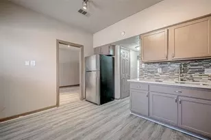 8310 Wild Rose St St, Houston, TX 77083 - Photo 22