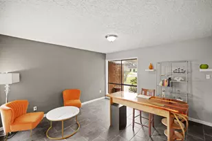 4510 Silverwood Dr, Houston, TX 77035 - Photo 4