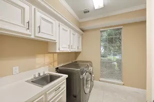 1722 Chestnut Grove Ln, Kingwood, TX 77345 - Photo 14