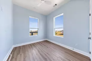 4026 5th St, Galveston, TX 77554 - Photo 12