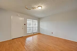 7714 Renwick Dr, Houston, TX 77081 - Photo 4