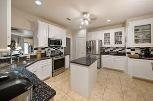 14006 Jamaica Cir, Willis, TX 77318 - Photo 4