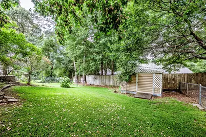 610 Green Hills Drive, Huntsville, TX 77340 - Photo 22