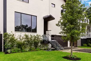 1110 Grovewood Ln, Houston, TX 77008 - Photo 6