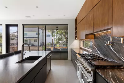 1110 Grovewood Lane, Houston, TX 77008 - Photo 20