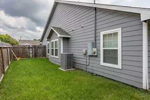 2111 W Gulf St, Baytown, TX 77520 - Photo 30