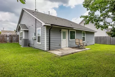 2111 W Gulf Street, Baytown, TX 77520 - Photo 32