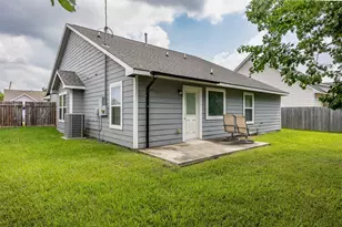 2111 W Gulf St, Baytown, TX 77520 - Photo 32