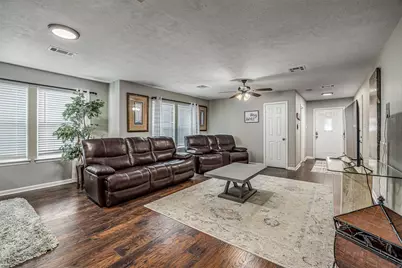 2111 W Gulf Street, Baytown, TX 77520 - Photo 14