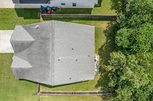 2111 W Gulf St, Baytown, TX 77520 - Photo 8