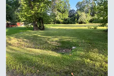 1421 W Lobitt Street, Alvin, TX 77511 - Photo 2