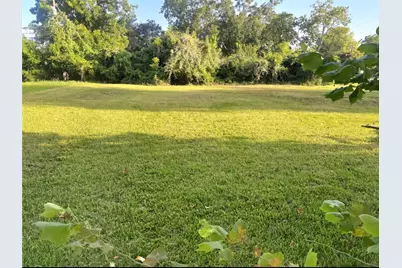 1421 W Lobitt Street, Alvin, TX 77511 - Photo 8