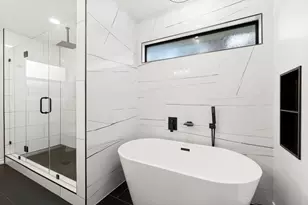 2535 Southwick St, Houston, TX 77080 - Photo 16