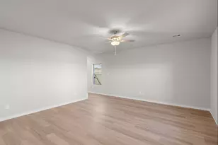 13303 Padre Bay Ln, Rosharon, TX 77583 - Photo 10