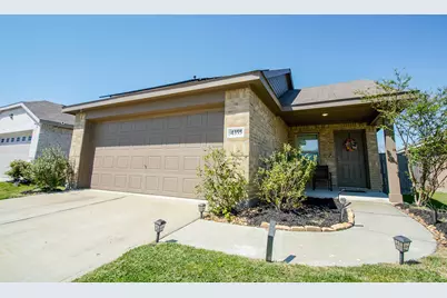 4355 Palmetto Grove Lane, Baytown, TX 77521 - Photo 2
