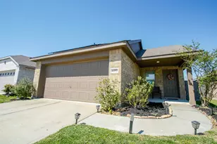 4355 Palmetto Grv Ln, Baytown, TX 77521 - Photo 2