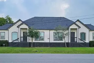4801 Wenda St, Houston, TX 77033 - Photo 1