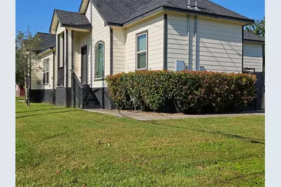 4801 Wenda Street #B, Houston, TX 77033 - Photo 2