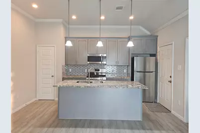 4801 Wenda Street #B, Houston, TX 77033 - Photo 8