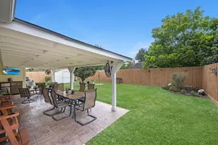2355 Farriers Bend Dr, Friendswood, TX 77546 - Photo 34