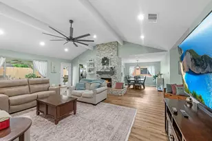 2355 Farriers Bend Dr, Friendswood, TX 77546 - Photo 18