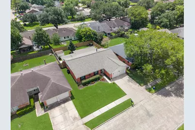 2355 Farriers Bend Drive, Friendswood, TX 77546 - Photo 34
