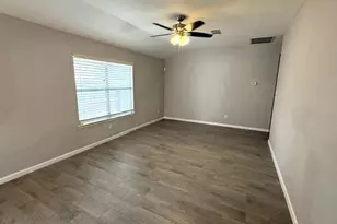 6019 Greenpark Manor Ln, Houston, TX 77085 - Photo 14